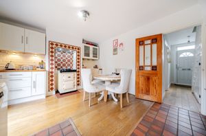 Kitchen diner angle 1- click for photo gallery